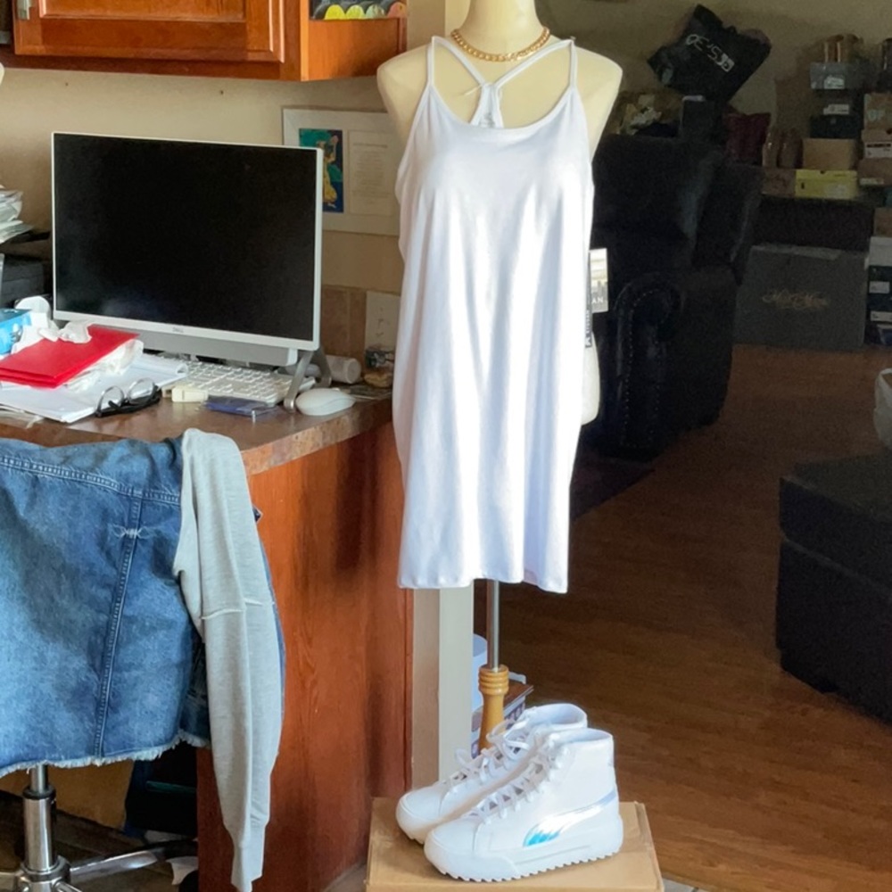 KYODAN White Active Wear Dress with built in Shorts & Bra Size L, NWT